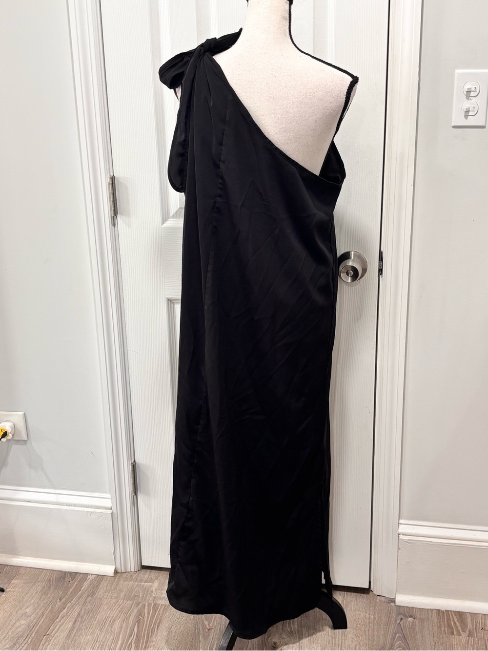 One-Shoulder Black Maxi Dress with Shoulder Tie - Picture 3 of 8